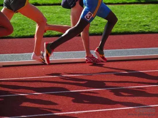 2016年全民健身调查报告: 年度热词跑步仅第三