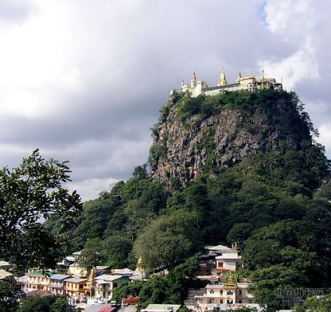 悬在空中的10大神秘修道院