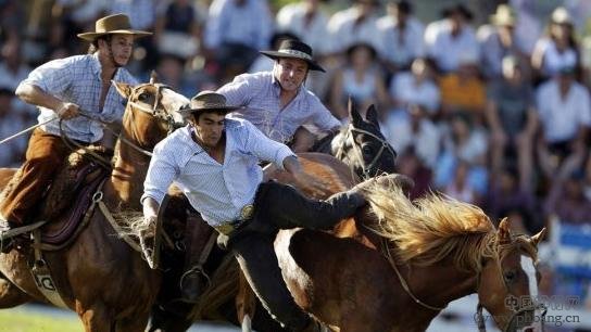 全球十大数量超少人种!哈萨克人美女最多