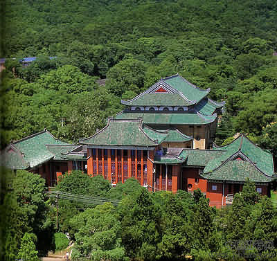 中国大陆最美丽的十所大学