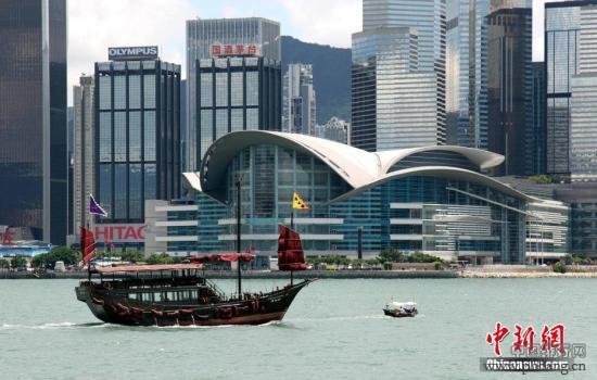 全球竞争力排名:中国香港蝉联榜首 台湾第14名