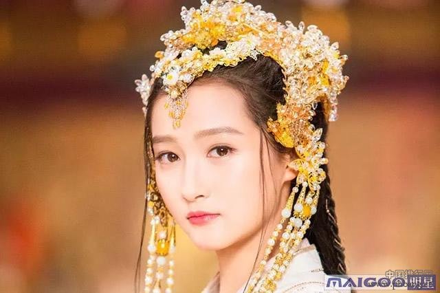 2018中国女明星人气排行榜 2018年最火女明星，人气女星排名