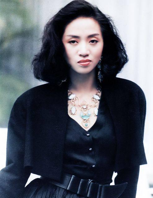 中国音乐界十大女歌手综合实力排名，那英韩红排不上，邓丽君第三