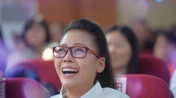 中国音乐界十大女歌手综合实力排名，那英韩红排不上，邓丽君第三