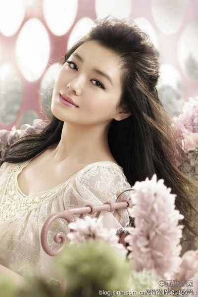 挡不住的长发诱惑_盘点长发及腰的十大魅力女星